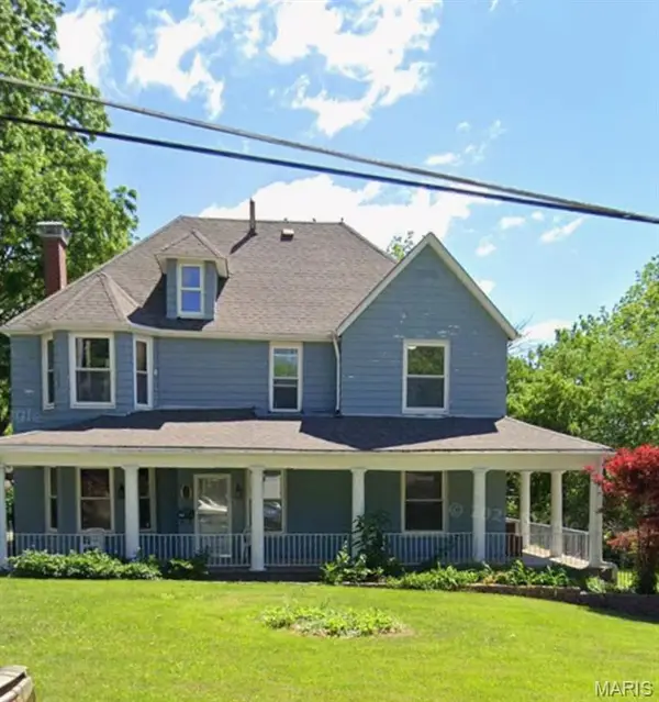 224 S Hartnett Avenue, Ferguson, MO 63135