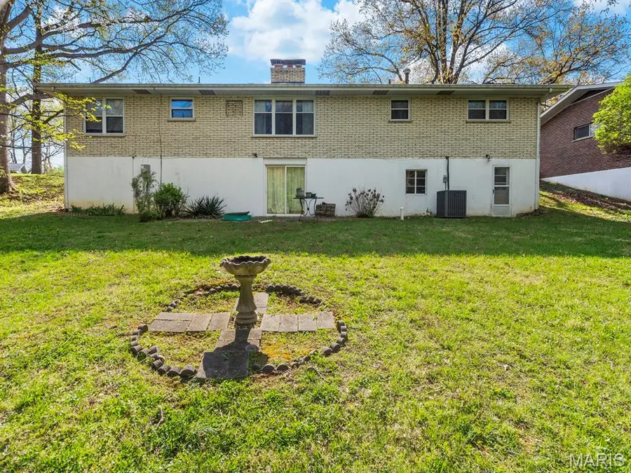 16 Melwood Drive, Belleville, IL 62223 - #3
