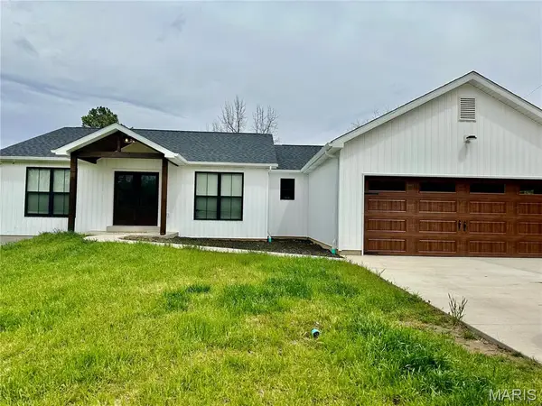 107 Poplar Street, De Soto, MO 63020