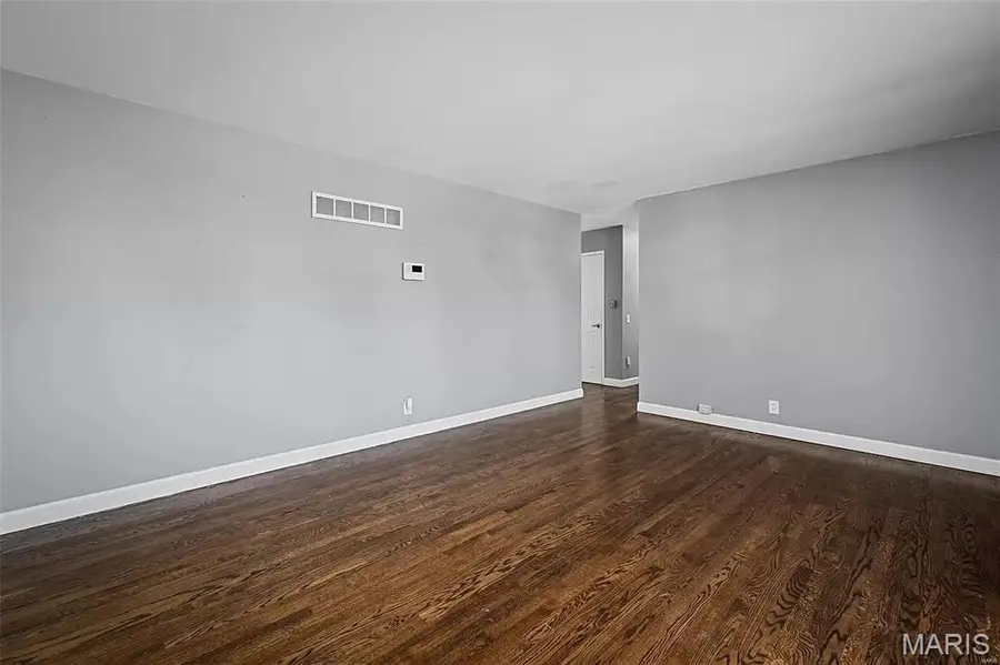 645 Pelican Lane, Florissant, MO 63031 - #3