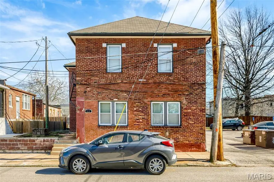 1210 S Newstead Avenue, Saint Louis, MO 63110 - #2
