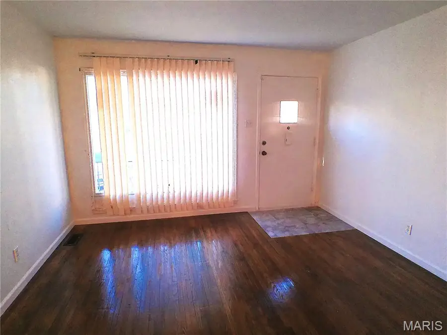 338 Lancashire Road, Saint Louis, MO 63137 - #2