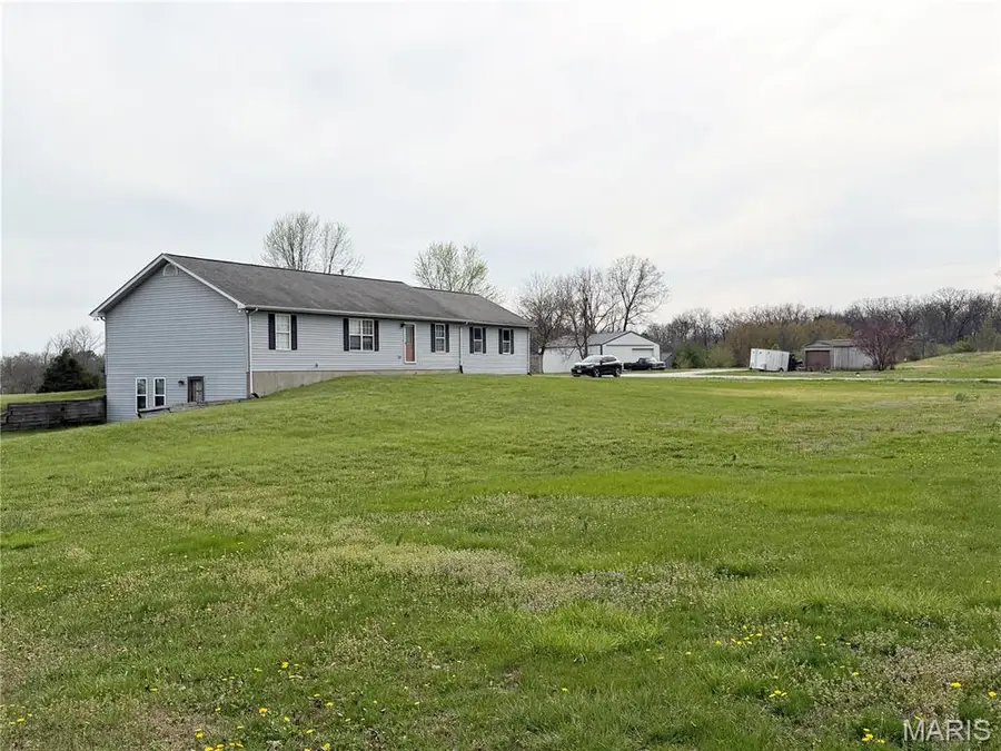 5029 Sportsman Road, Waterloo, IL 62298 - #2