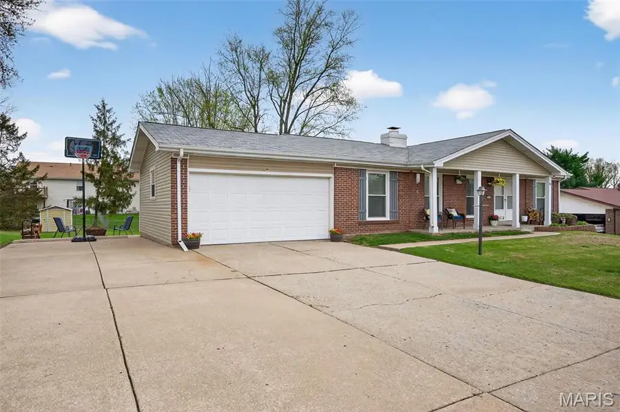 33 Ayrshire Road, Saint Charles, MO 63303 - #2