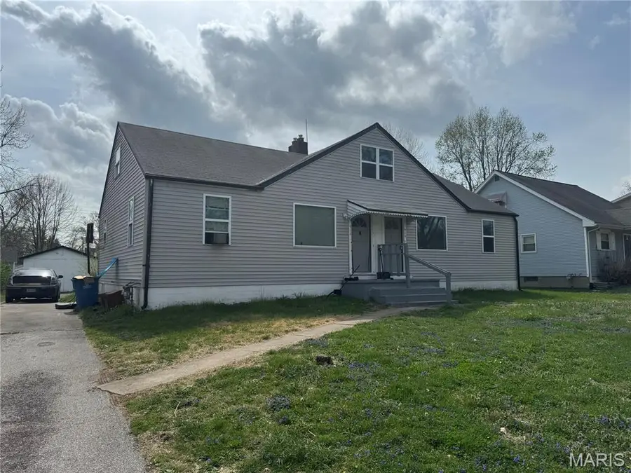 916 Murcia Street, Saint Louis, MO 63138 - #2