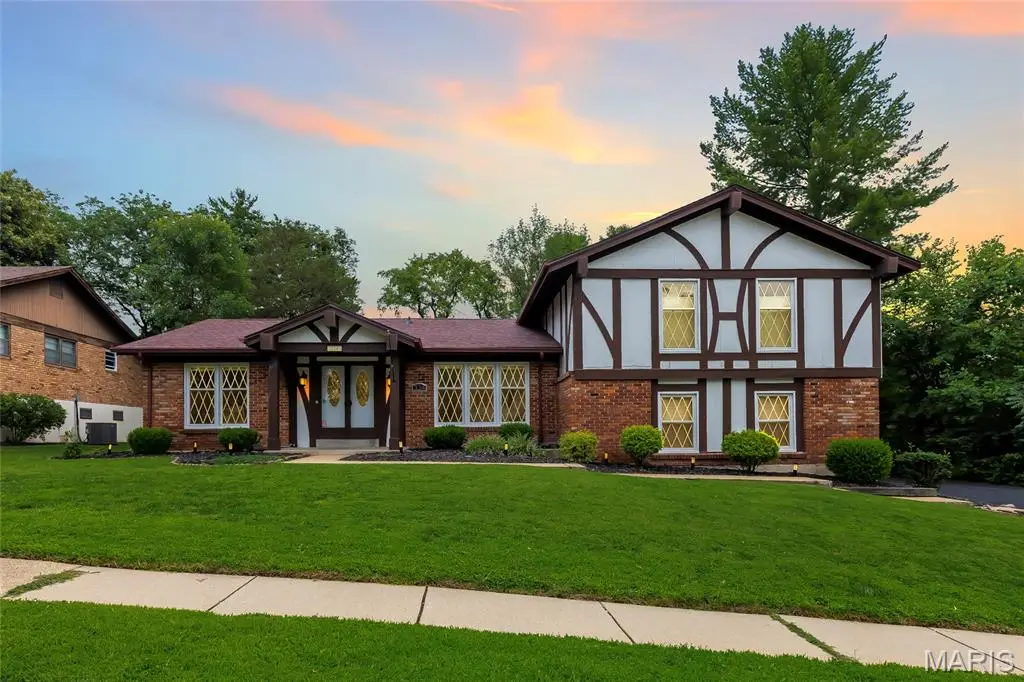334 Dungate Drive, Chesterfield, MO 63017 - #1