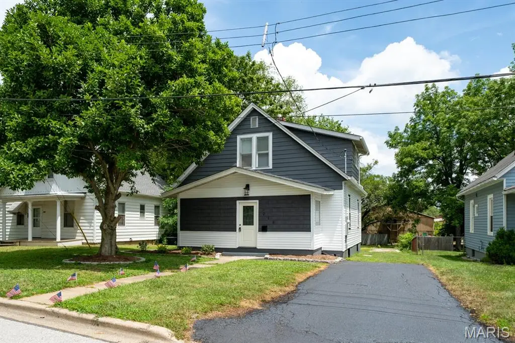 210 Springer Avenue, Edwardsville, IL 62025 - #1