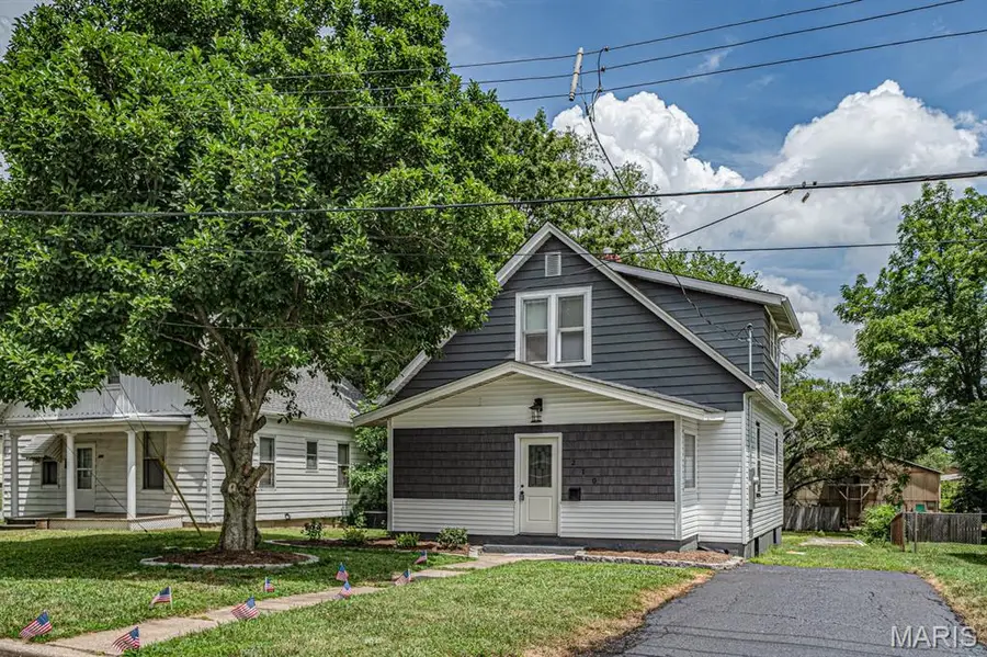 210 Springer Avenue, Edwardsville, IL 62025 - #2
