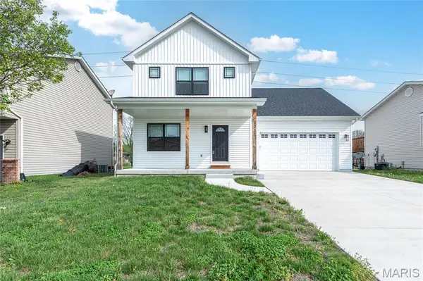 2237 Hunters Point Drive, Granite City, IL 62040