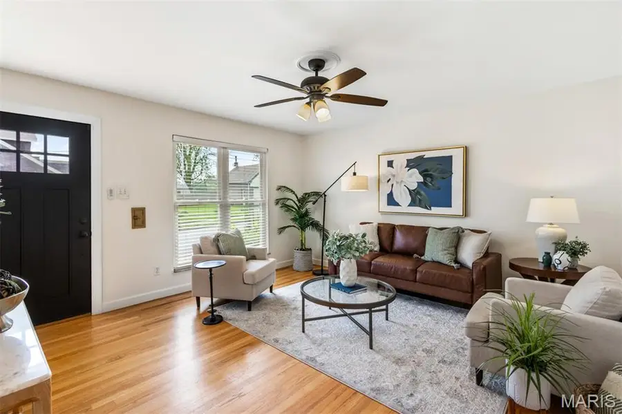 3445 Ivanhoe Avenue, Saint Louis, MO 63139 - #2