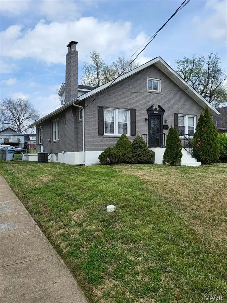 8975 Burton Avenue, Overland, MO 63114 - #2