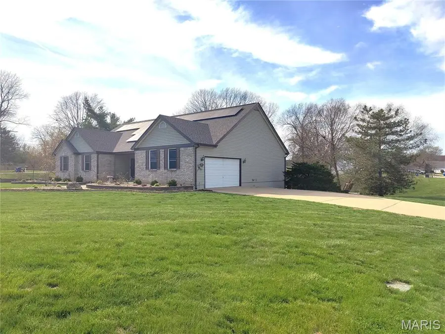 701 Wade Lane, Saint Charles, MO 63303 - #2