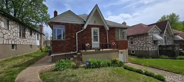 3206 Capehart Drive, Velda Village Hills, MO 63121