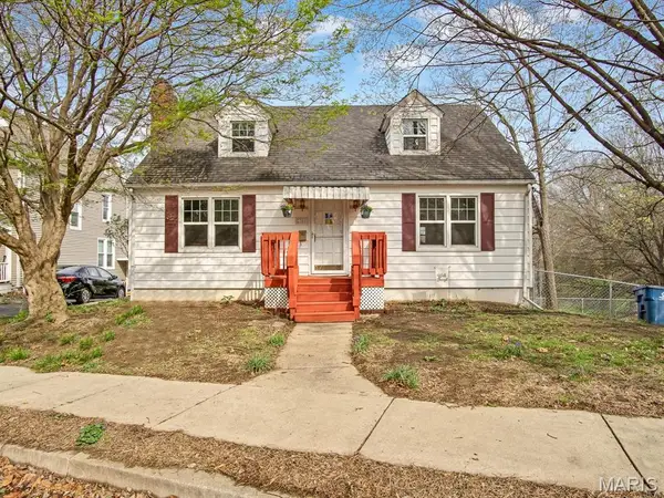 2306 Mills Avenue, Alton, IL 62002