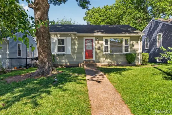1433 Kraft Street, St Louis, MO 63139