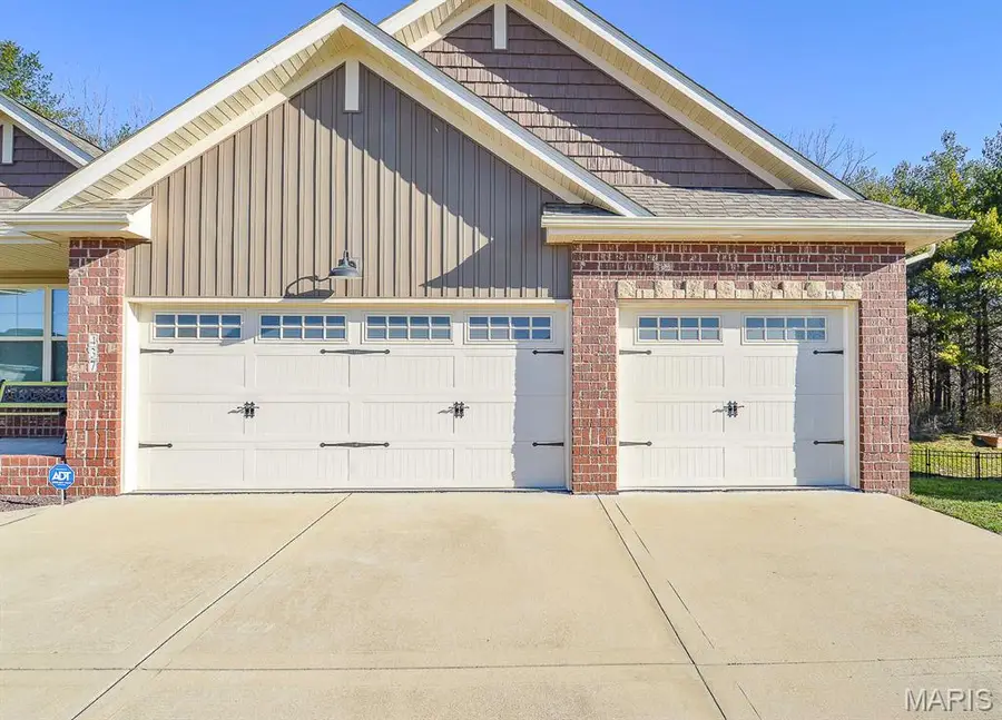 437 Briar Creek Road, Troy, IL 62294 - #3