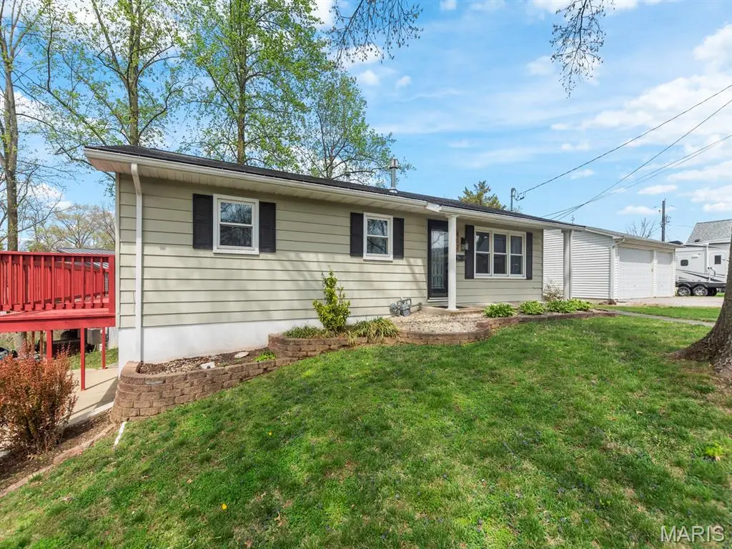 402 W Schaefer Street, Columbia, IL 62236 - #1