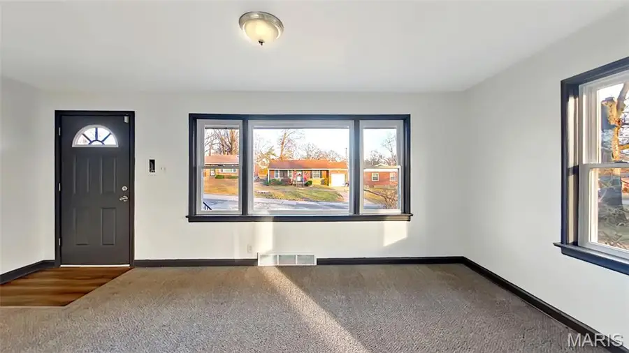 9169 Newby Street, Saint Louis, MO 63137 - #3