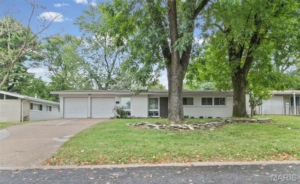 370 Allen Drive, Florissant, MO 63033 - #1