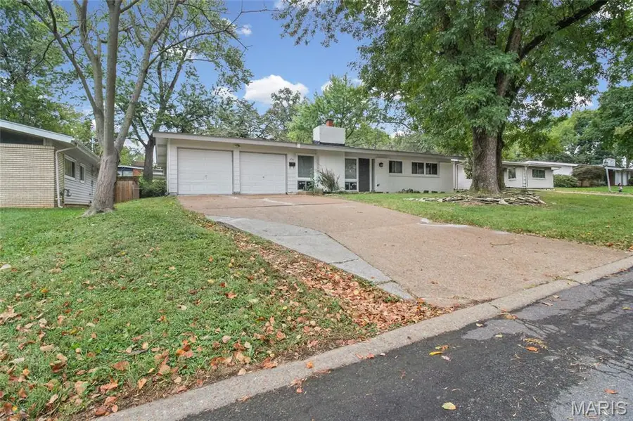 370 Allen Drive, Florissant, MO 63033 - #3