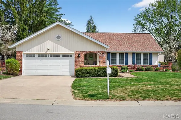 52 Bunker Hill, St Charles, MO 63303