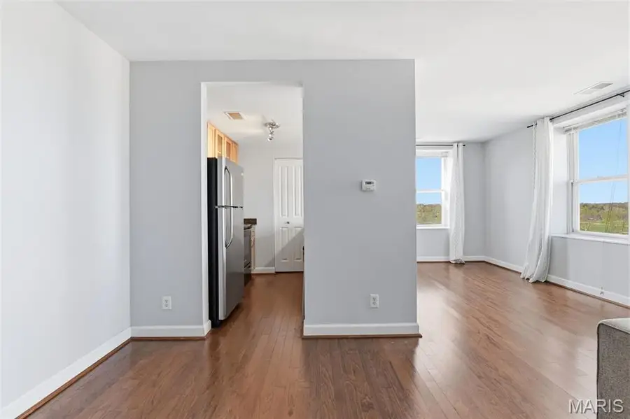 5330 Pershing Avenue #807, Saint Louis, MO 63112 - #2