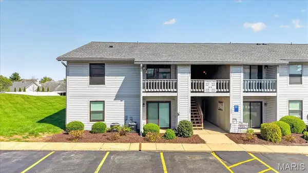 1637 Summergate Parkway, St Charles, MO 63303