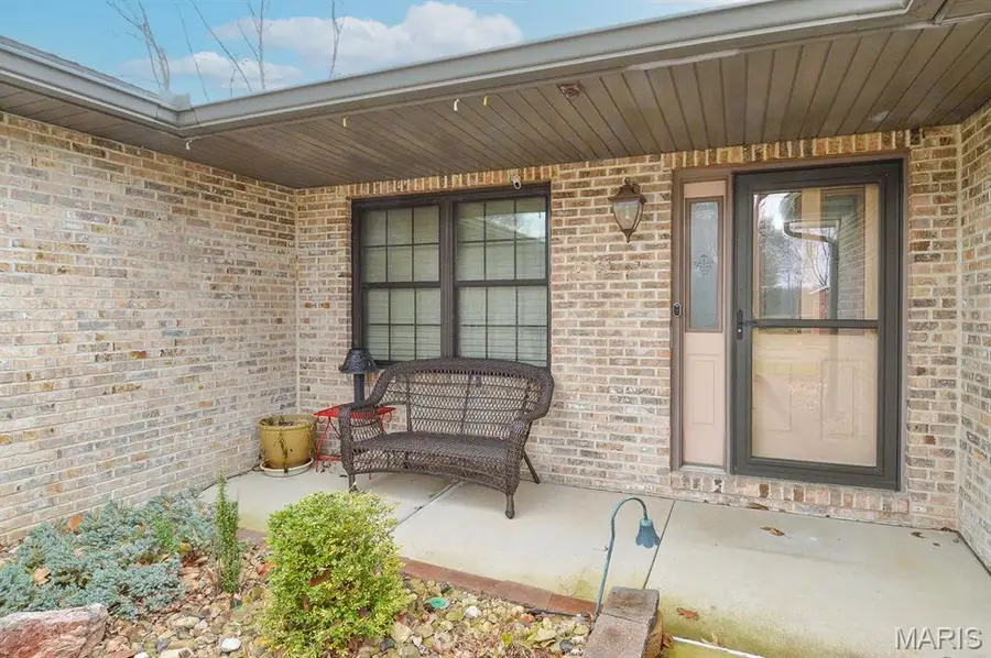 37 Lindenleaf Lane, Belleville, IL 62223 - #3