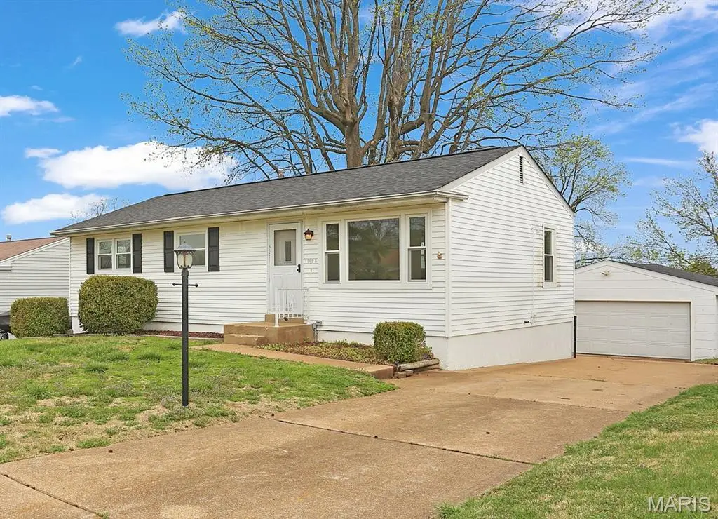 11125 Pine Forest Drive, Saint Louis, MO 63126 - #1