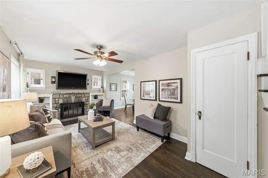 6136 Victoria Avenue, Saint Louis, MO 63139 - #2