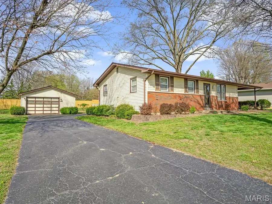 627 Mark Drive, Waterloo, IL 62298 - #2