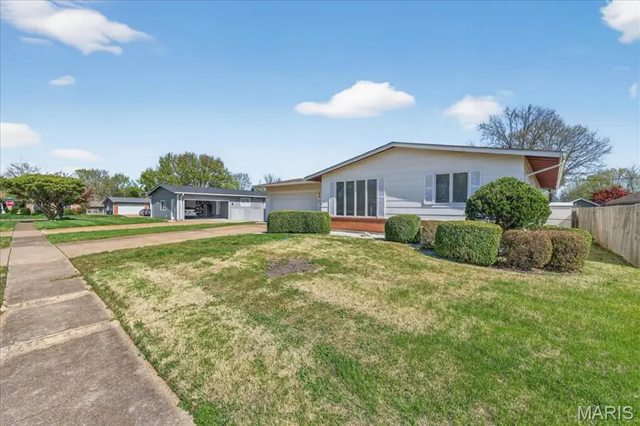 2250 Loveland Drive, Florissant, MO 63031 - #2