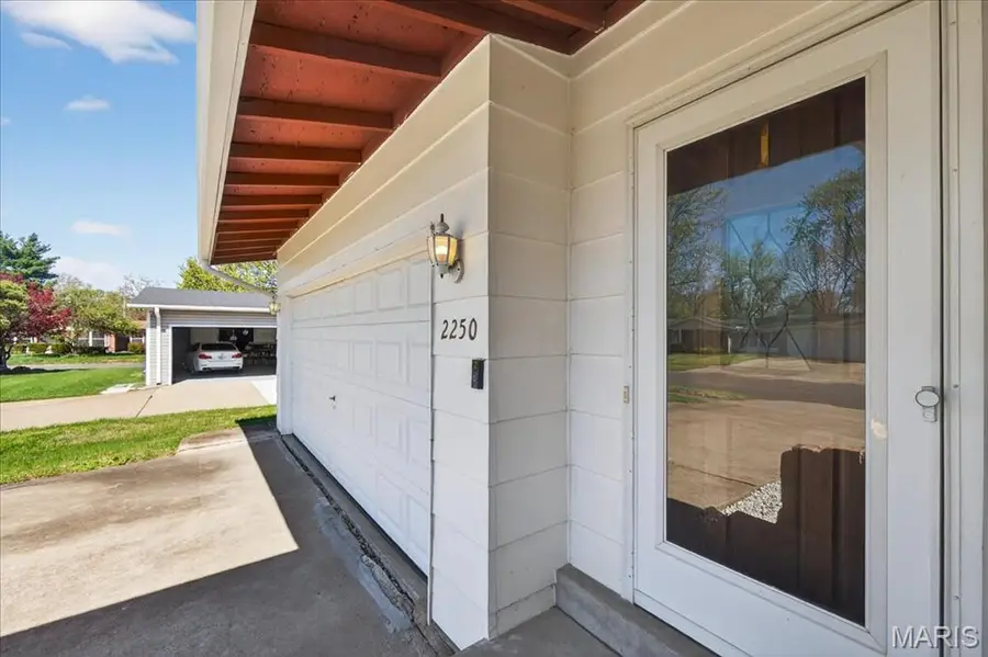 2250 Loveland Drive, Florissant, MO 63031 - #3