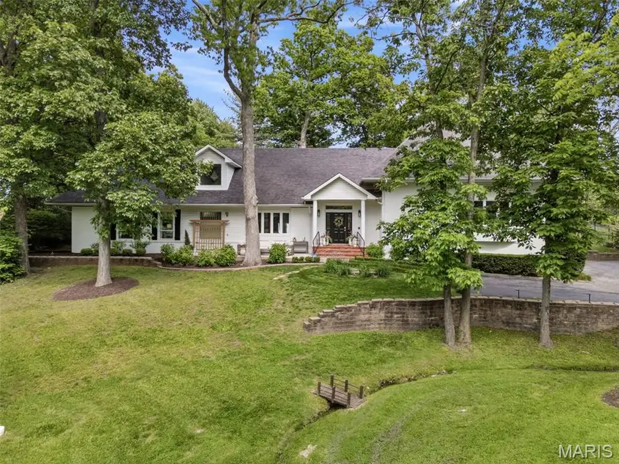 2480 Town And Country Lane, Missouri River, MO 63131 - #2