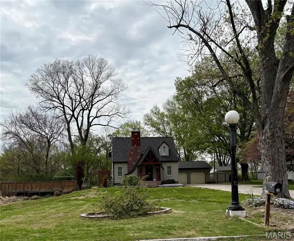 20 Green Oaks, Belleville, IL 62223