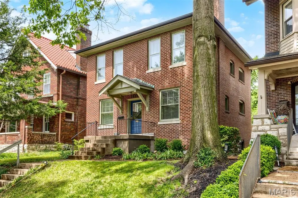 7153 Pershing Avenue, University City, MO 63130 - #1