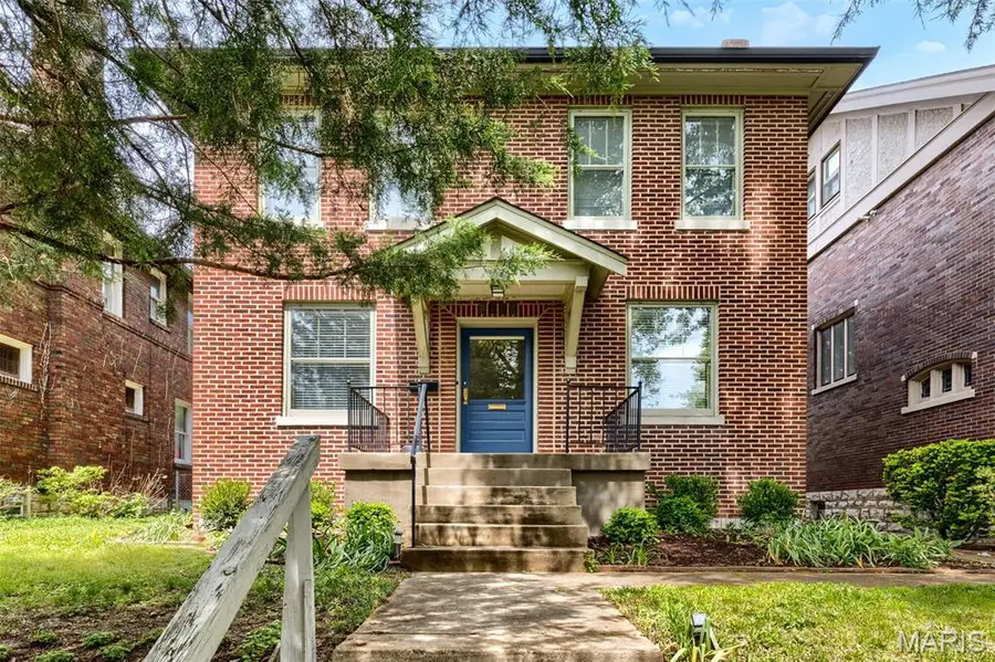 7153 Pershing Avenue, University City, MO 63130 - #2