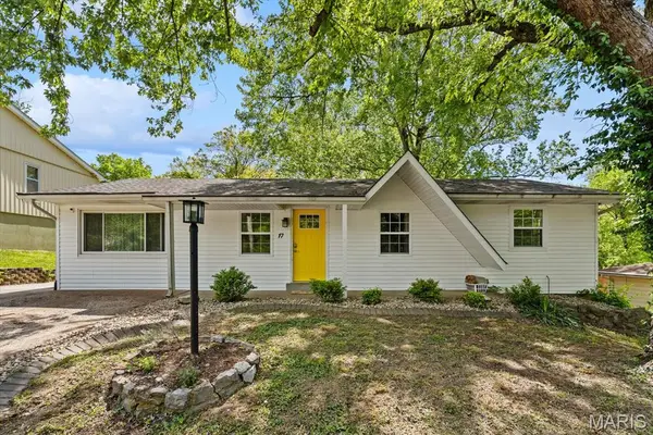 17 Highwood Lane, Belleville, IL 62223