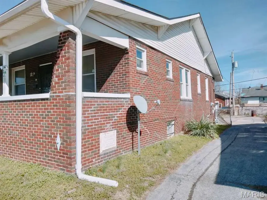 710 Post Place, East Saint Louis, IL 62205 - #2