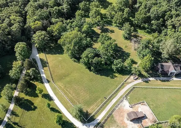 18324 Pinhook Hollow Drive, Wildwood, MO 63069