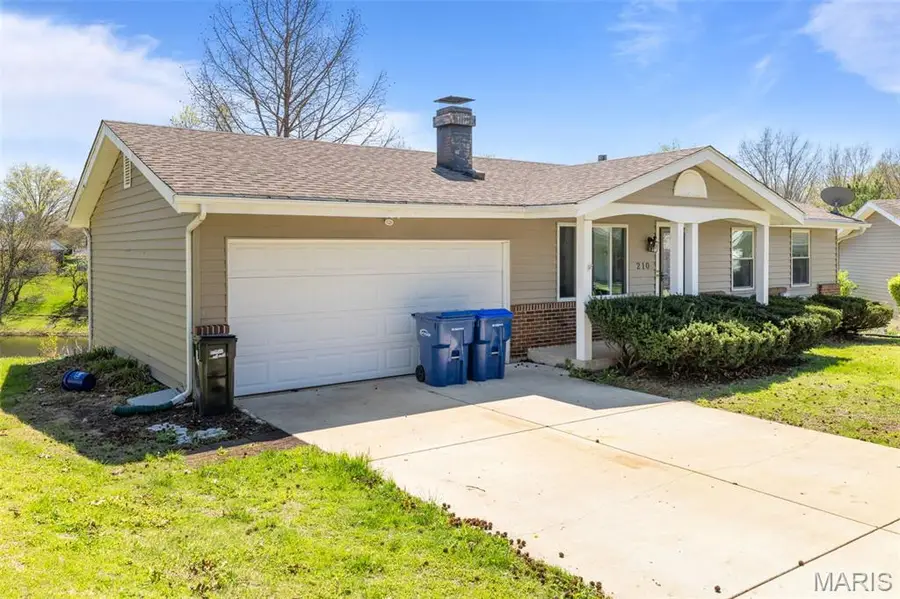 210 Vistaoak Court, Ballwin, MO 63021 - #2