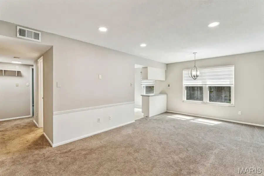 1718 Herault Place #B, Saint Louis, MO 63125 - #2