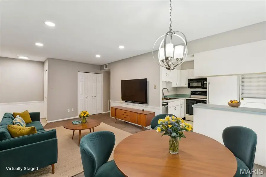 1718 Herault Place #B, Saint Louis, MO 63125 - #3