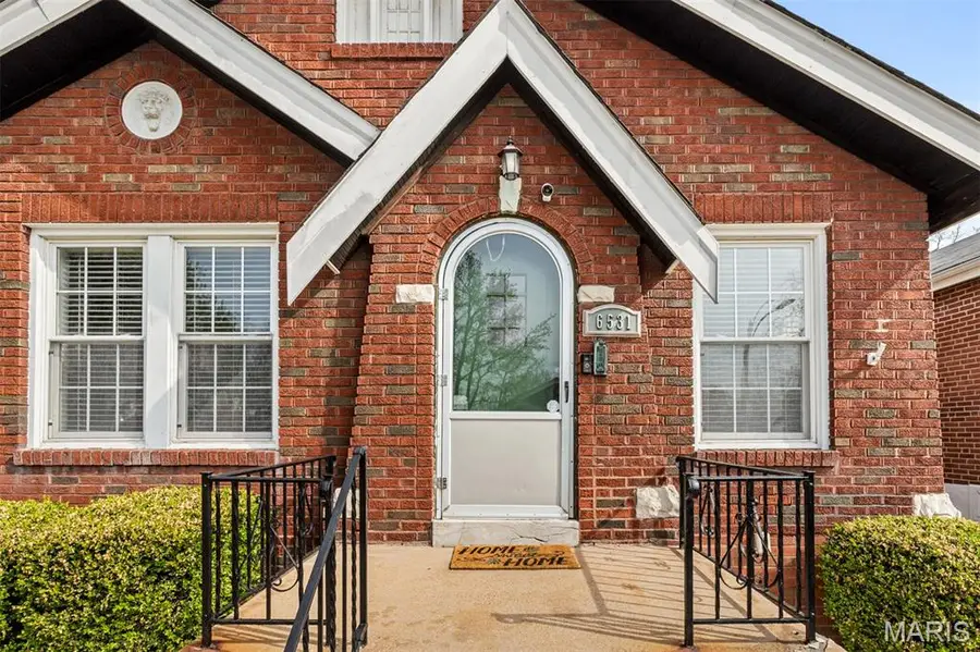 6531 Hoffman Avenue, Saint Louis, MO 63139 - #2