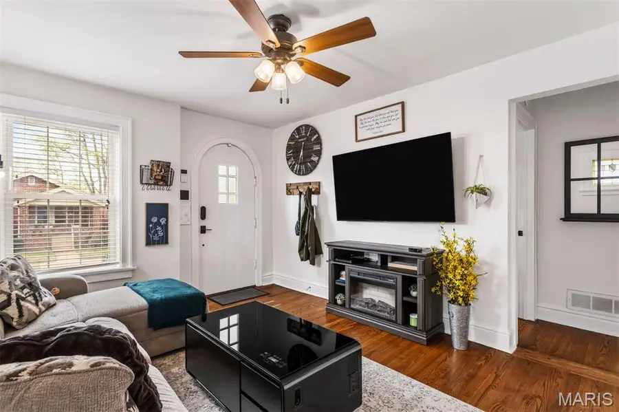 6531 Hoffman Avenue, Saint Louis, MO 63139 - #3