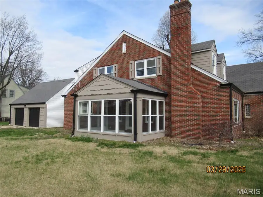 803 N Kirkwood Road, Kirkwood, MO 63122 - #3