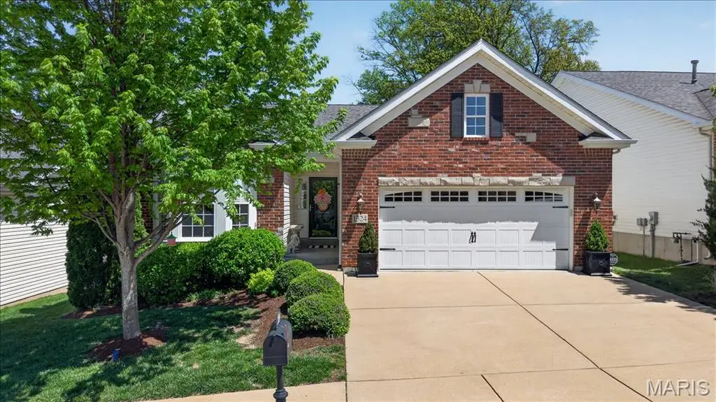 1324 Greystone Estates Lane, Saint Louis, MO 63146 - #1