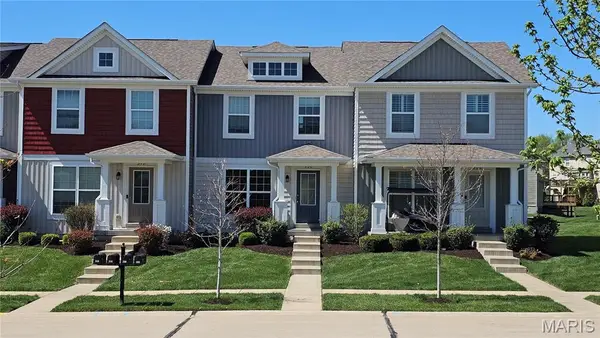 320 Countryshire Drive, Lake St Louis, MO 63367