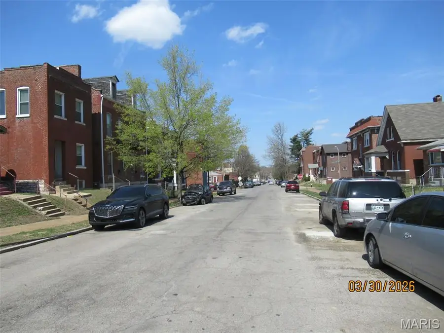 4118 Nebraska Avenue, Saint Louis, MO 63118 - #2