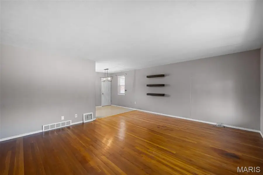 7305 Coronado Avenue, Saint Louis, MO 63116 - #3